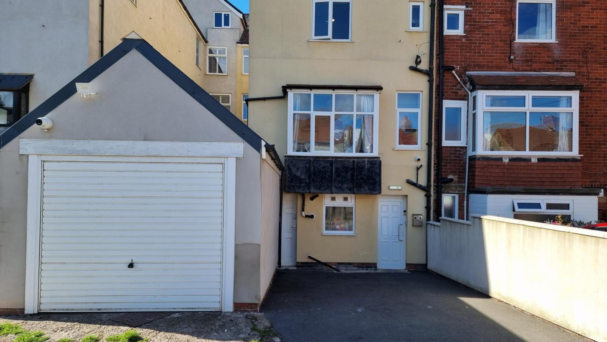 Granada Apartments Queen'S Promenade Blackpool Exterior photo