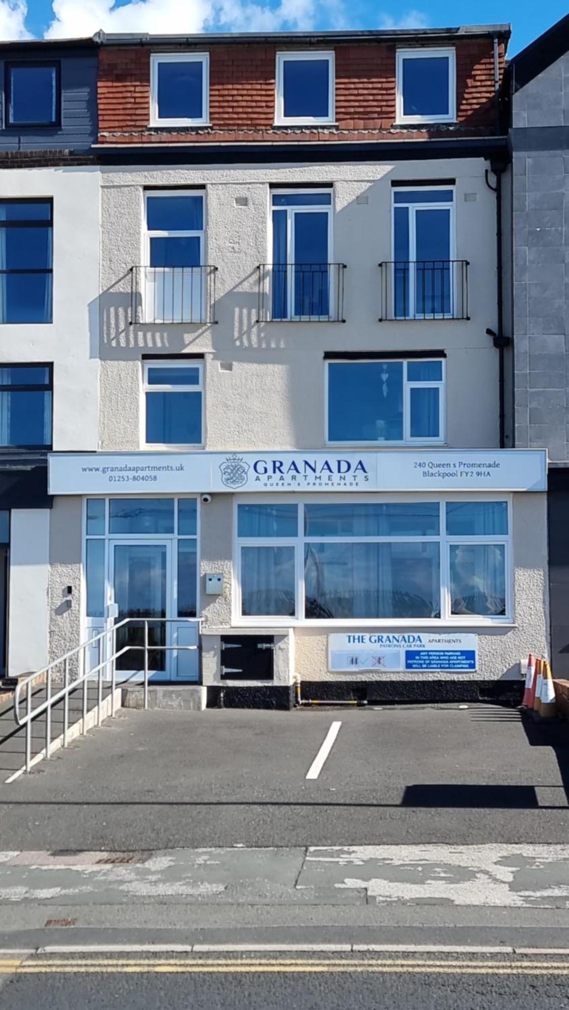 Granada Apartments Queen'S Promenade Blackpool Exterior photo
