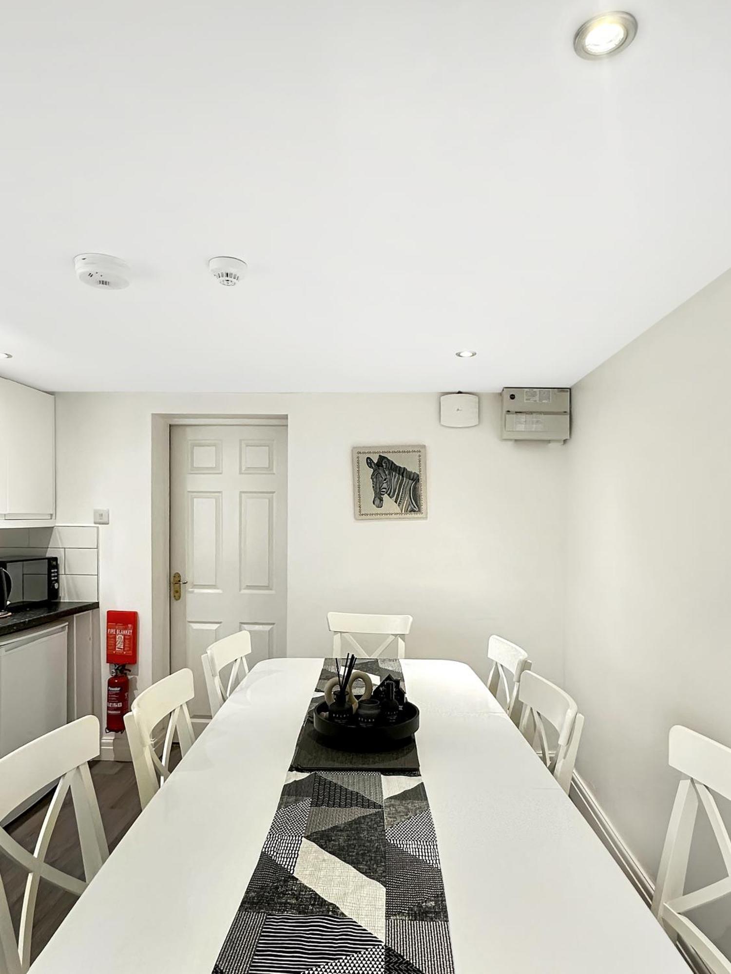 Granada Apartments Queen'S Promenade Blackpool Exterior photo